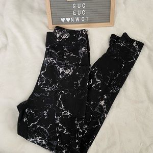 Popfit black marble leggings w/pockets